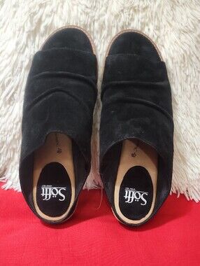 Söfft Netta Black Suede Slide Sandals